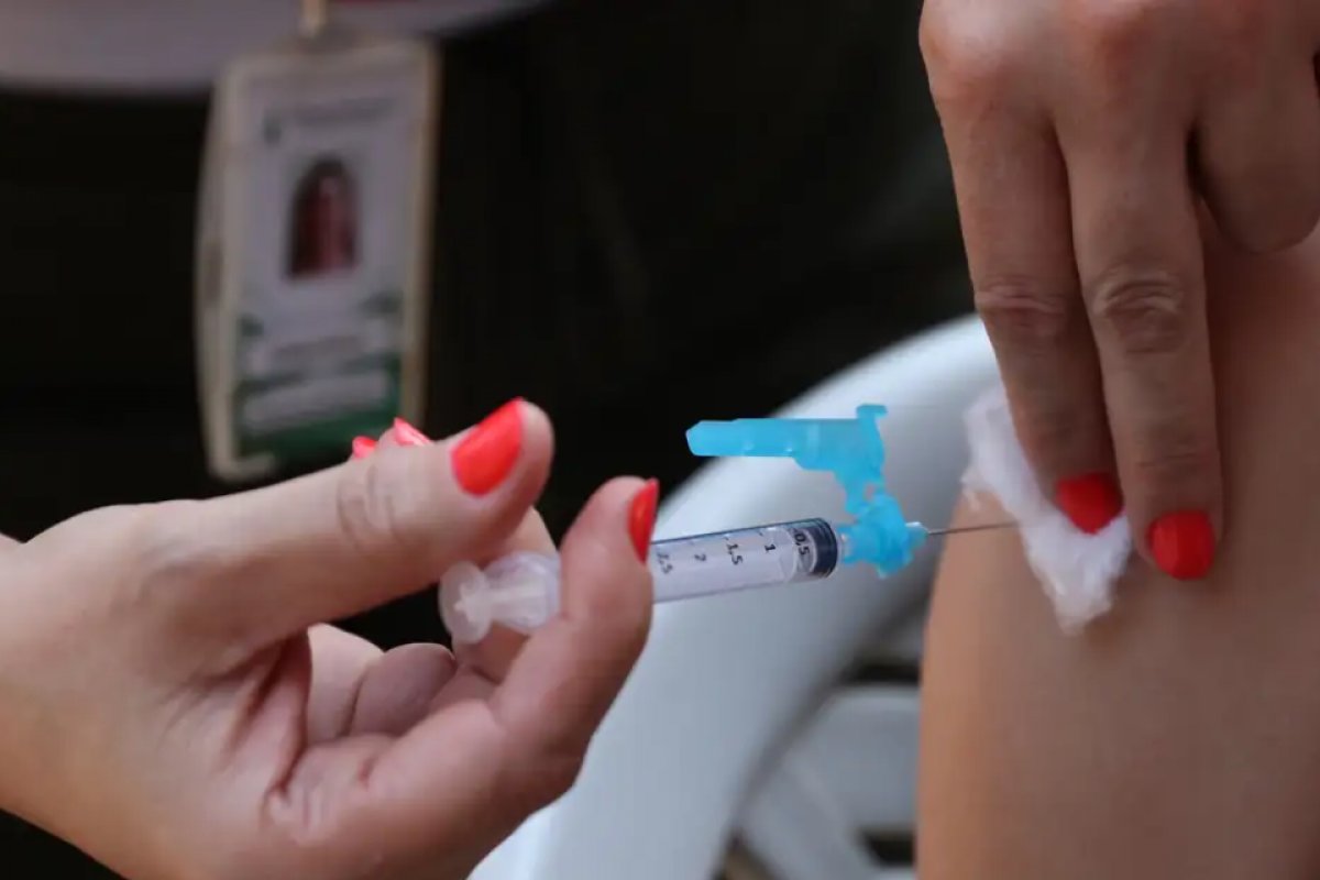 Brasil vacinou contra dengue 14,5% do público-alvo e 0,2% da população