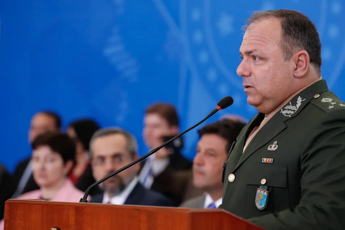 Pazuello se torna investigado no STF por mortes de pacientes em Manaus durante pandemia da Covid-19