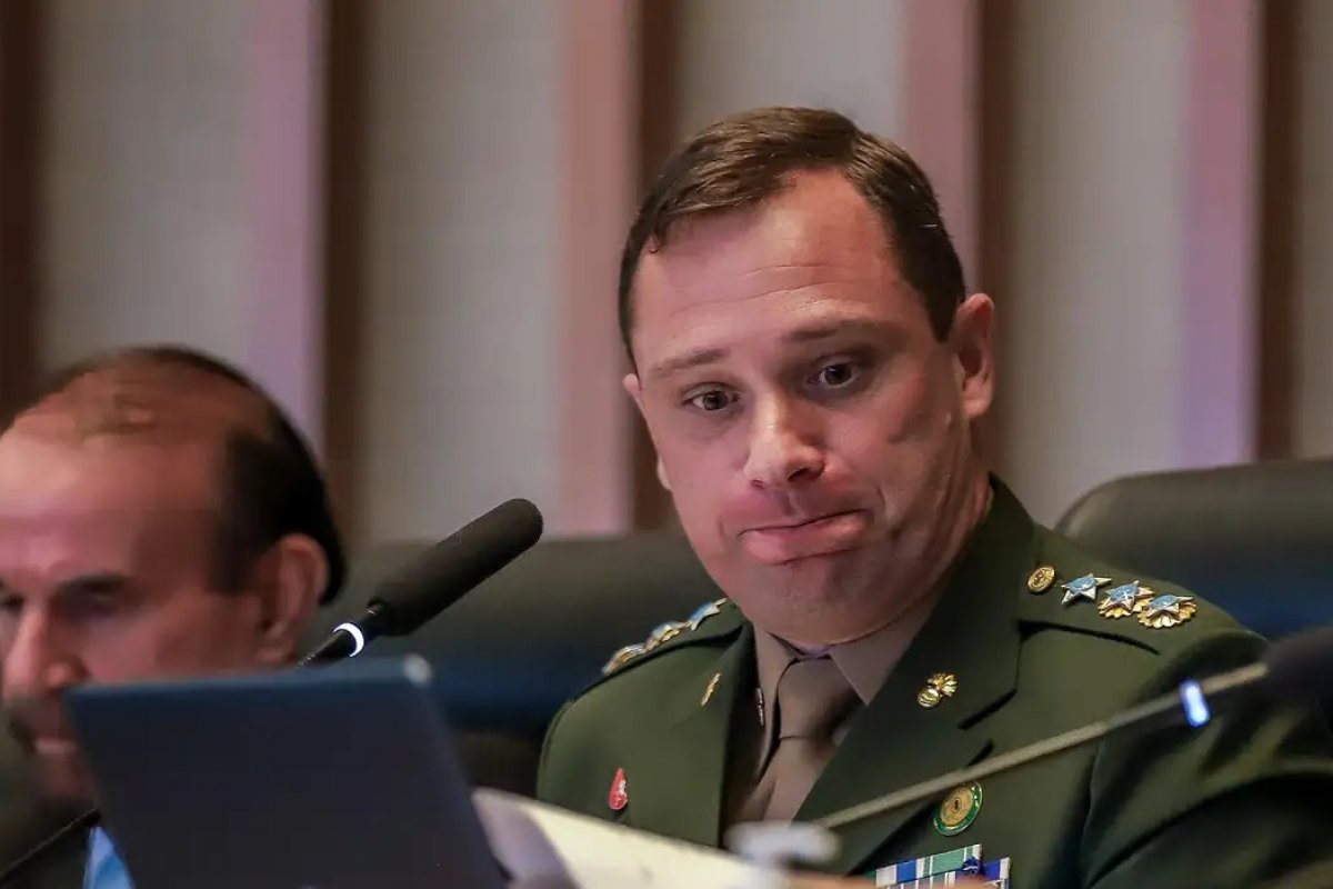 Mauro Cid corre risco de perder delação na PF após áudio vazado