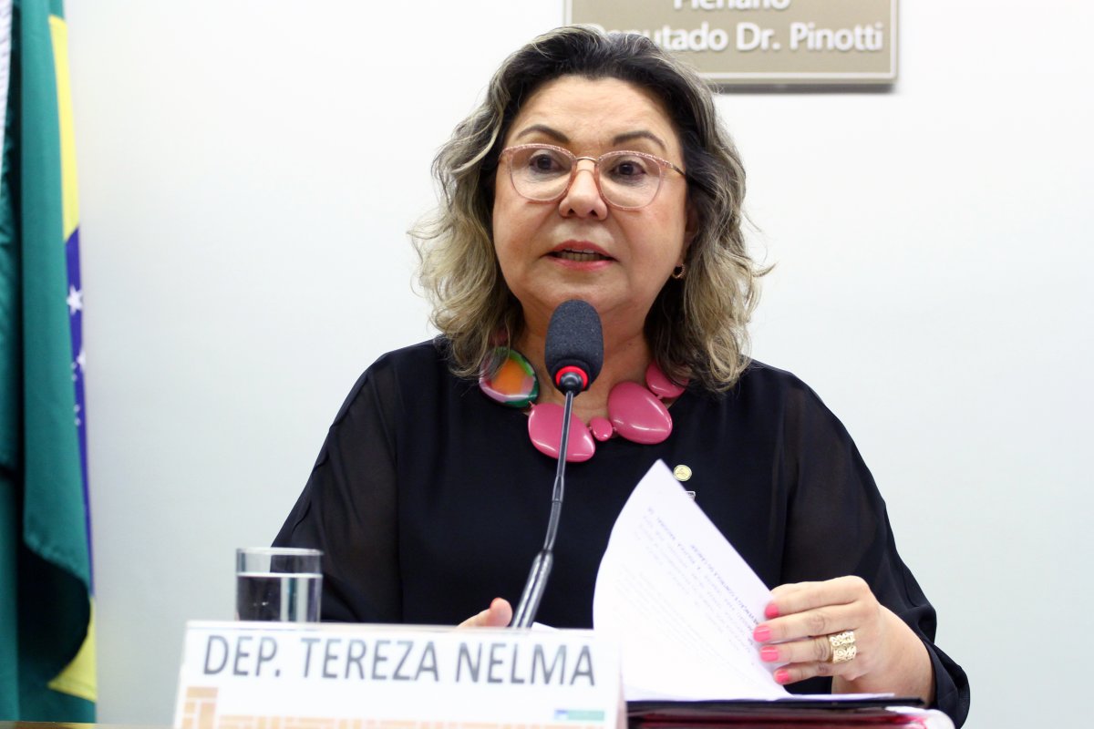 Comissão aprova reserva de vagas ociosas para idosos em universidades