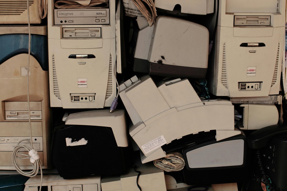 Relatório da ONU aponta que produção de lixo eletrônico chegou a 62 milhões de toneladas