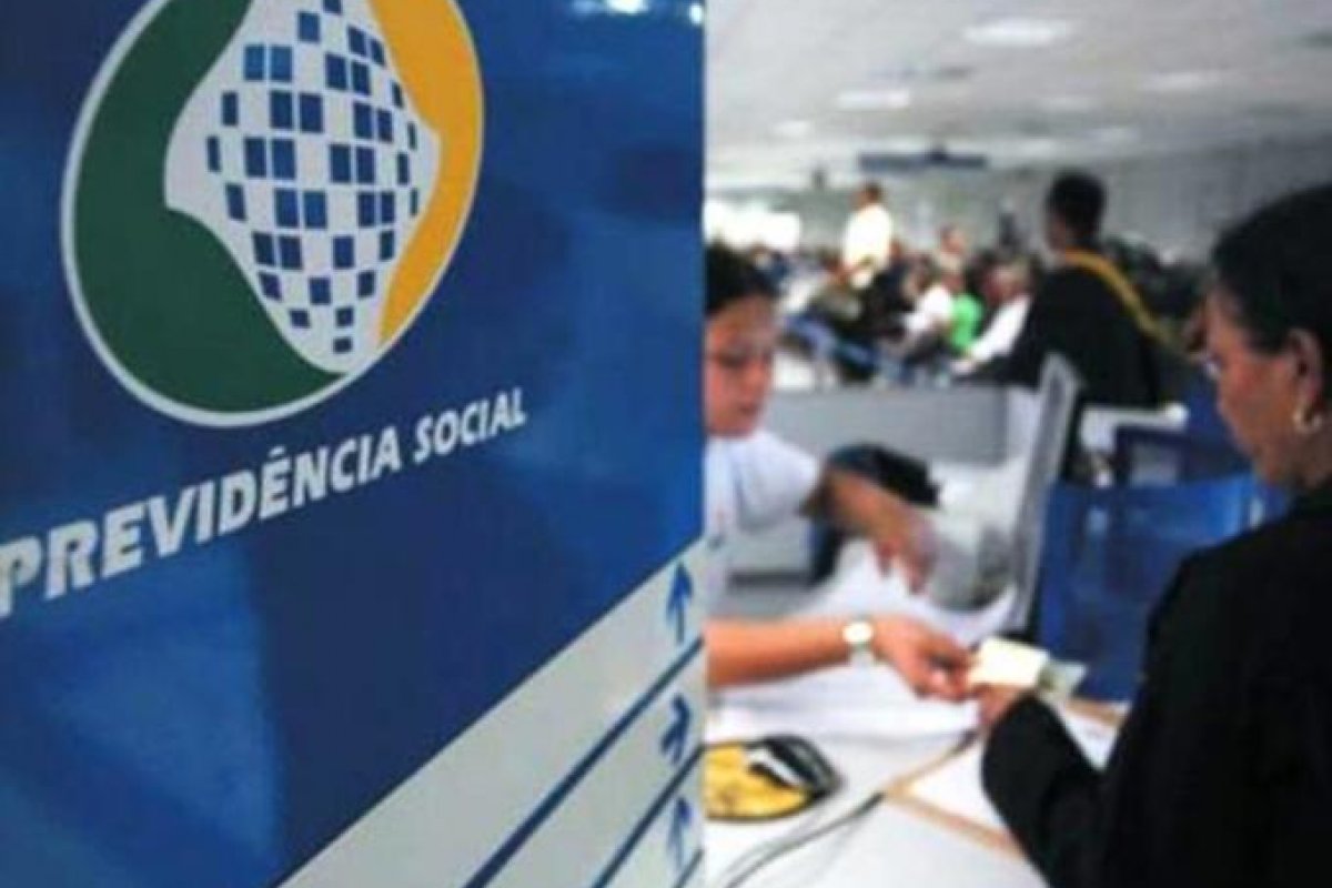 Governo faz reajuste de 4,48% em aposentadoria acima do mínimo