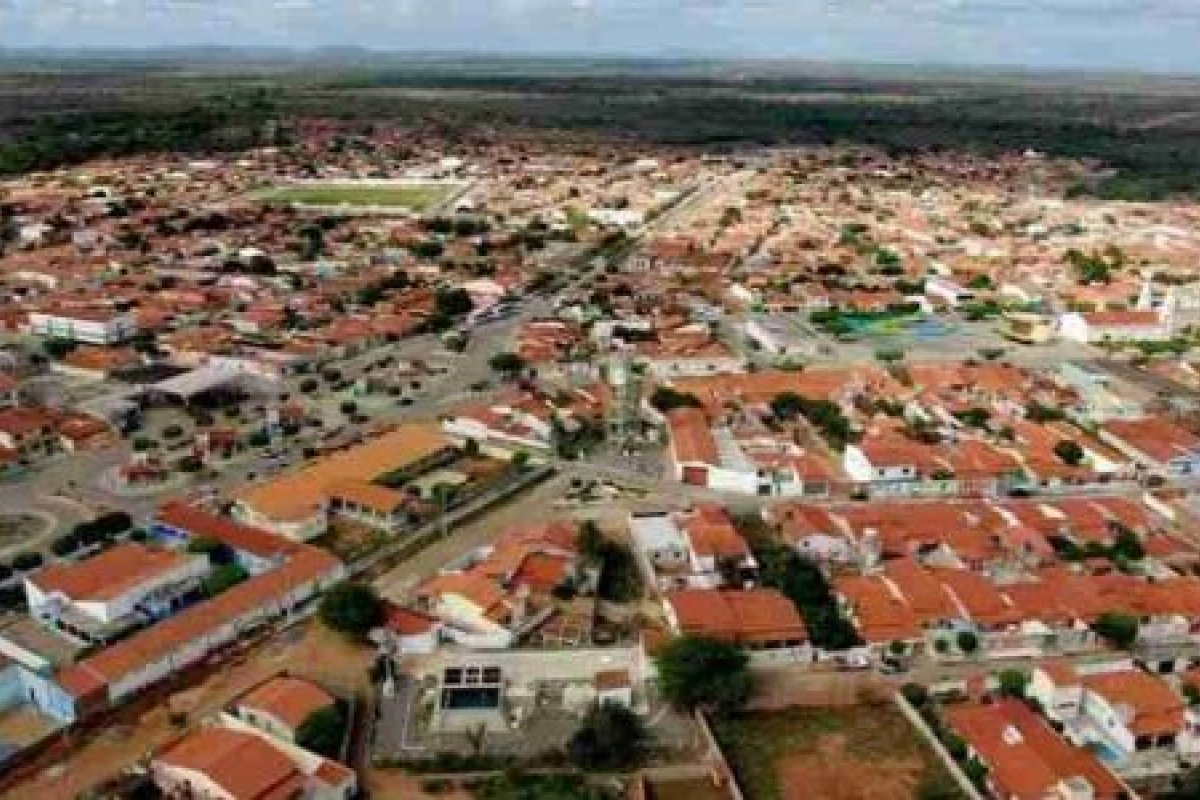 Dois homens são executados dentro de lanchonete em Uauá, na Bahia