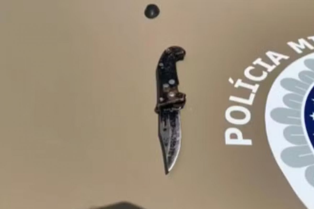 Vigilante é esfaqueado após impedir homem de urinar em praça de Eunápolis