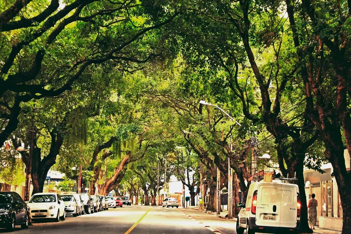Homem morre depois de ser espancado em bairro nobre de Salvador