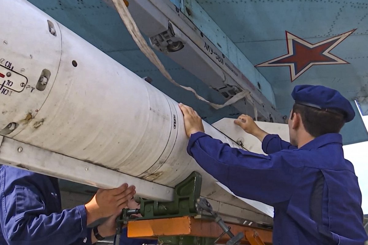 Míssil de cruzeiro russo contra Ucrânia viola espaço aéreo da Polônia