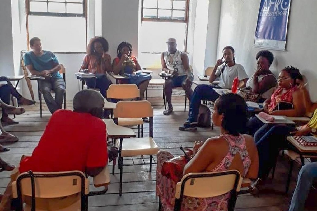 Bloco Alvorada abre inscrições de curso gratuito sobre redes sociais para afroempreendedores e artistas