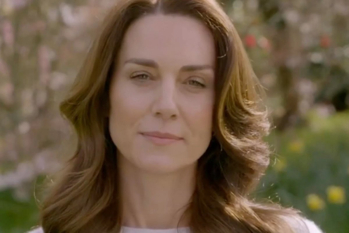 Kate está 'extremamente comovida' com mensagens após anúncio de câncer