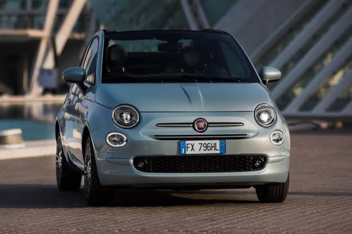 Fiat pode prolongar produção do 500 híbrido na Itália após pressões