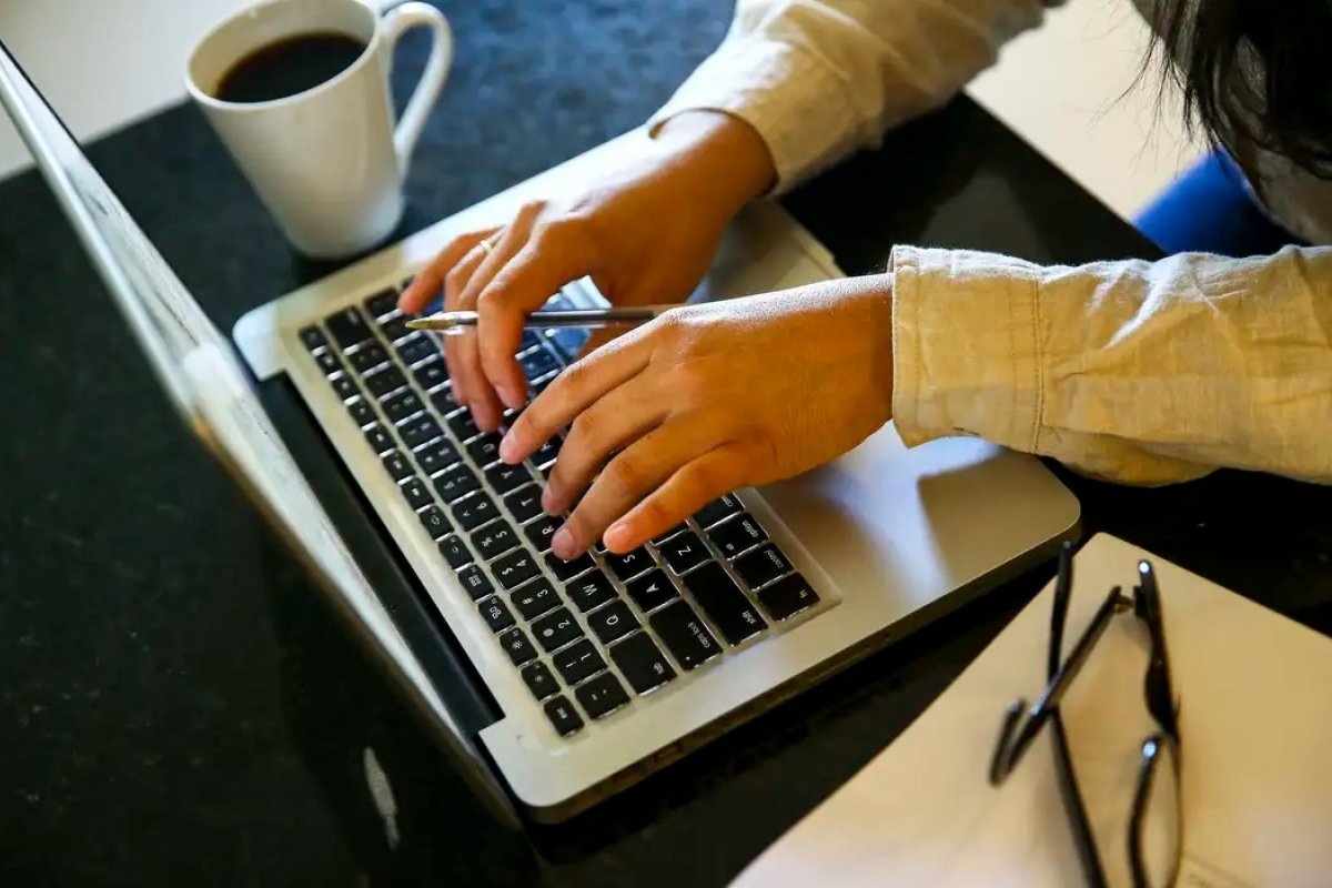 Índice de demissões em massa aumentam em 2023 com crescimento da inteligência artificial