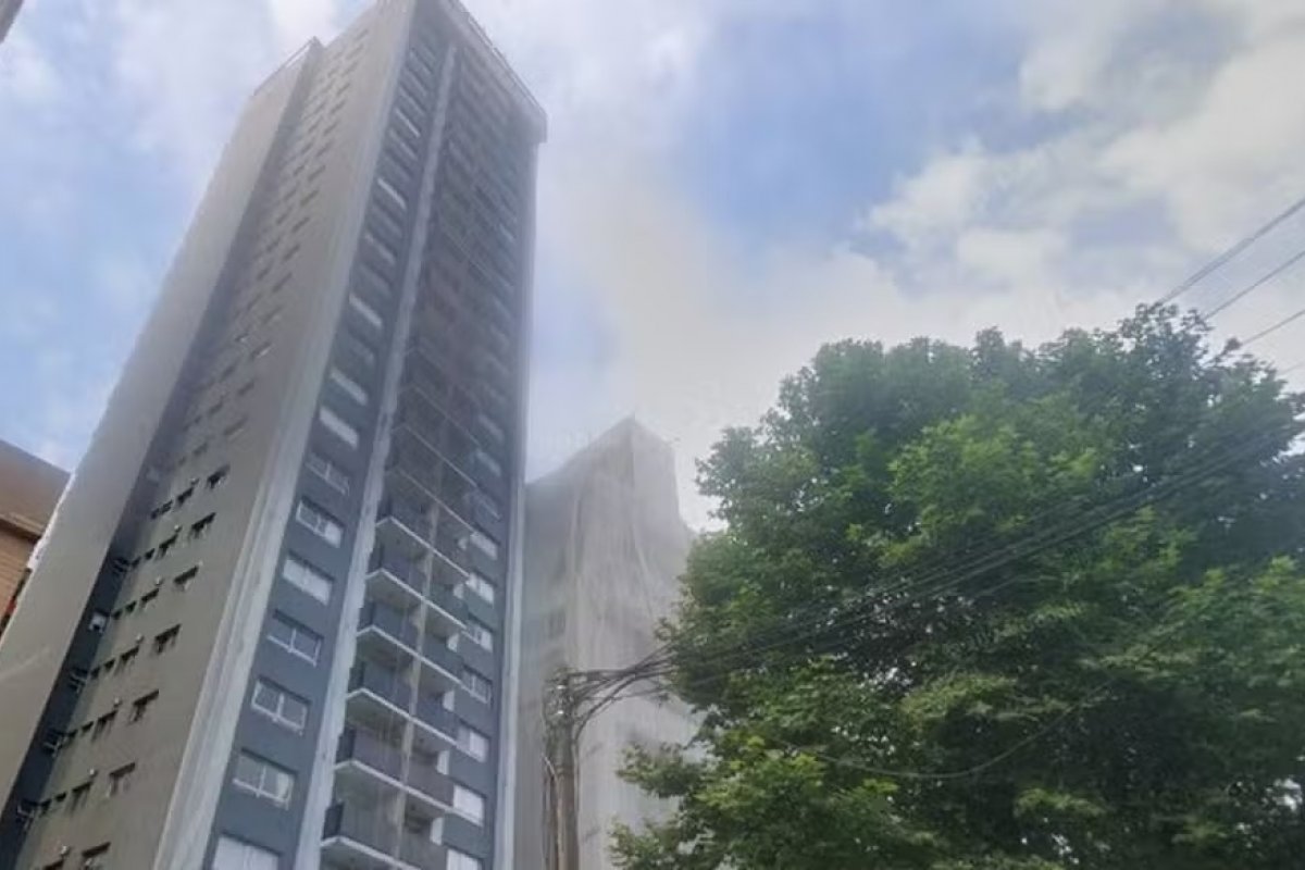 Homem é preso por cortar corda de trabalhador em prédio de Curitiba