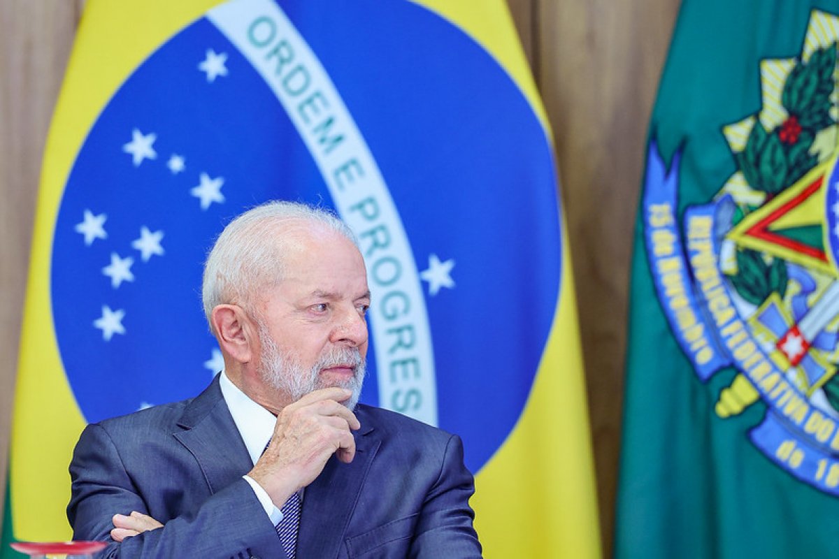 Governo Lula regulamenta debêntures de infraestrutura, mas afasta setor de petróleo