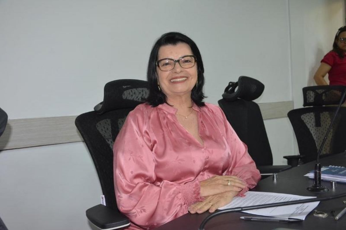Lúcia Rocha sai na frente em Conquista e afasta qualquer acordo com PT: ‘cada um marcha sozinho’