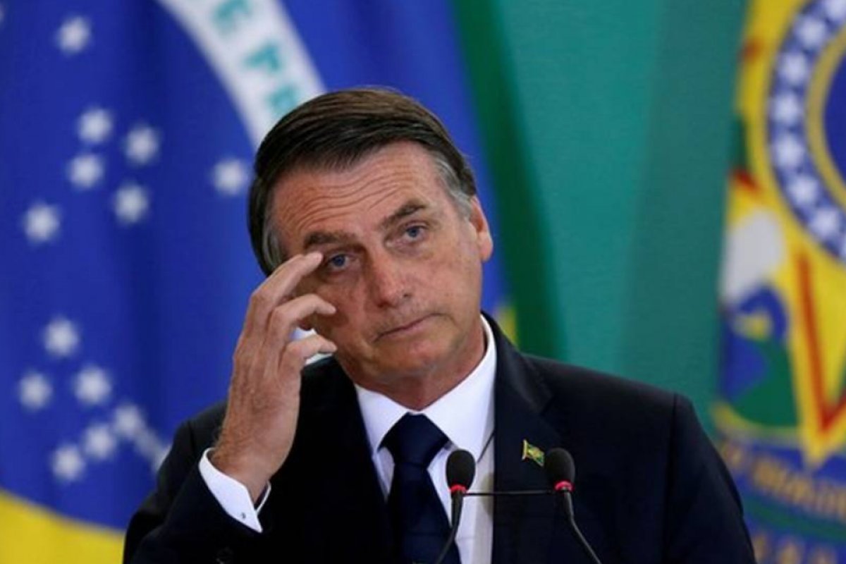 Defesa de Bolsonaro pede a Moraes devolução de passaporte para viajar a Israel