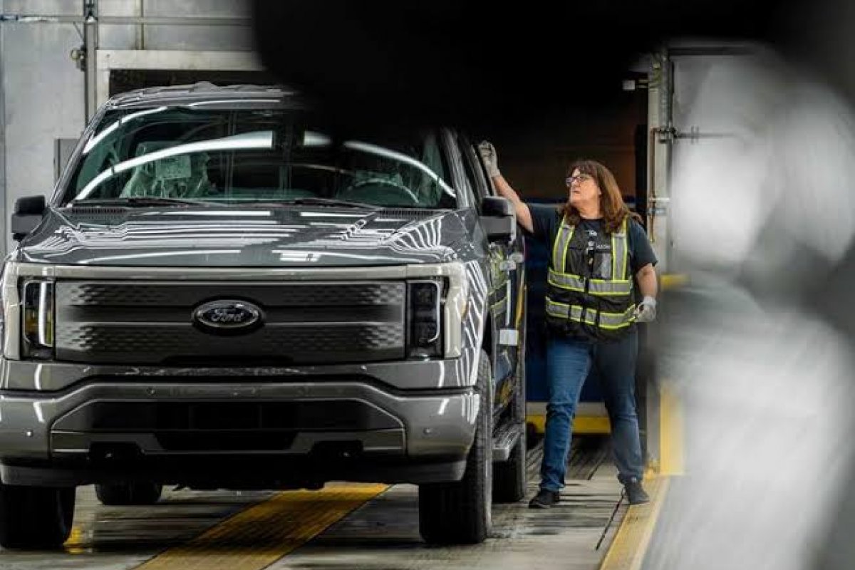 Ford vai acelerar produção de modelos híbridos para atender demanda