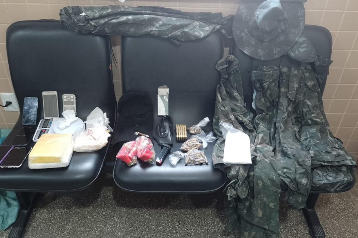 Dois homens são presos com aves silvestres, drogas e munições em cidade da Chapada Diamantina