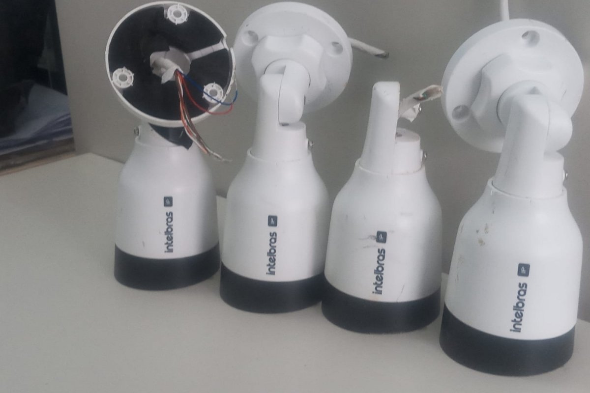 Câmeras clandestinas são desativadas pela PM em Camaçari