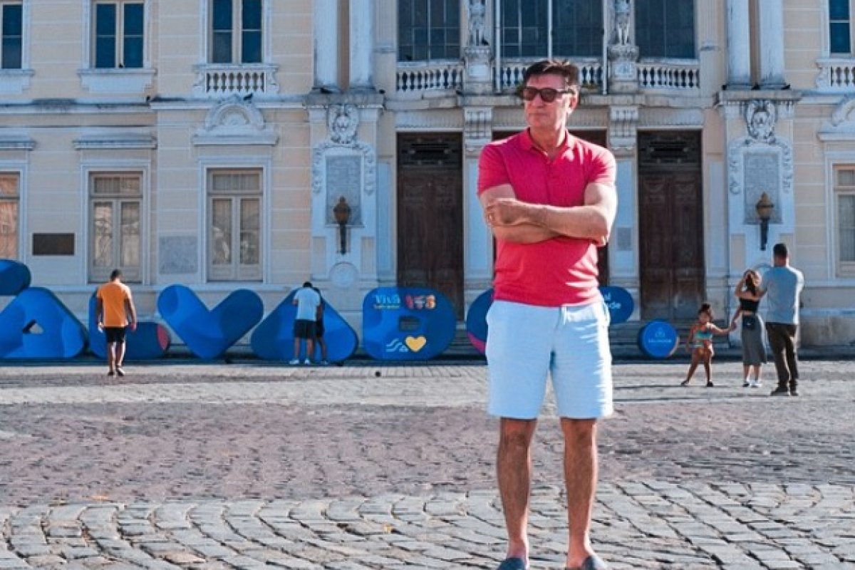 Empreendedor bilionário passa o feriado de Semana Santa em Salvador!