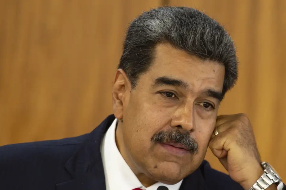 Como democracia e economia da Venezuela decaíram sob Maduro