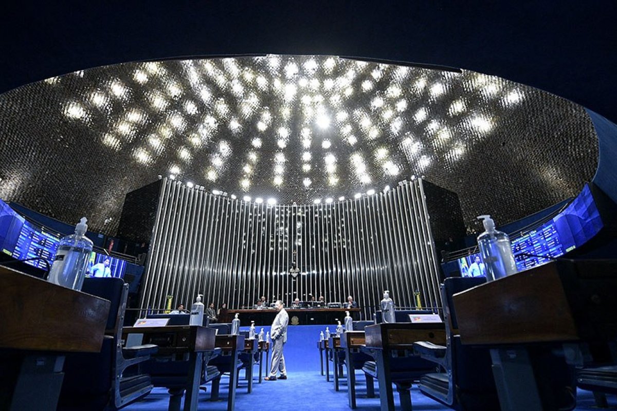 Senado deve votar PEC sobre drogas em primeiro turno