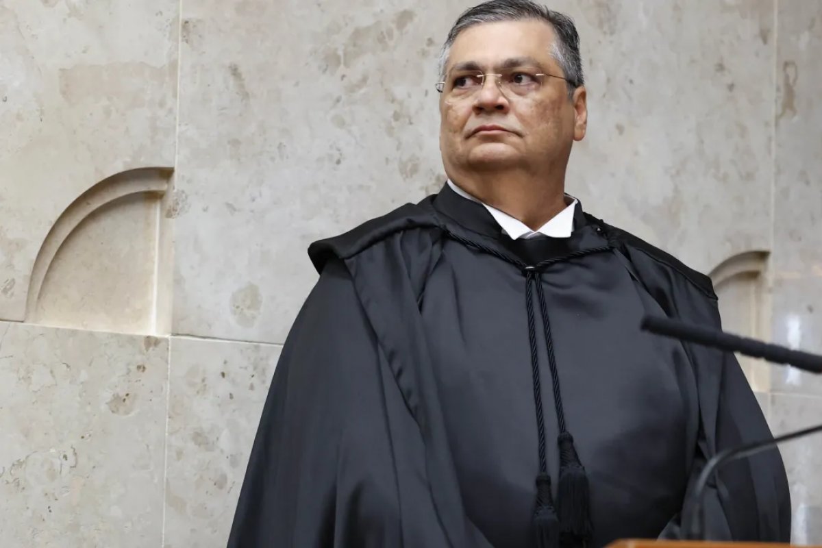 Flávio Dino vota contra tese de que Forças Armadas têm 'poder moderador'