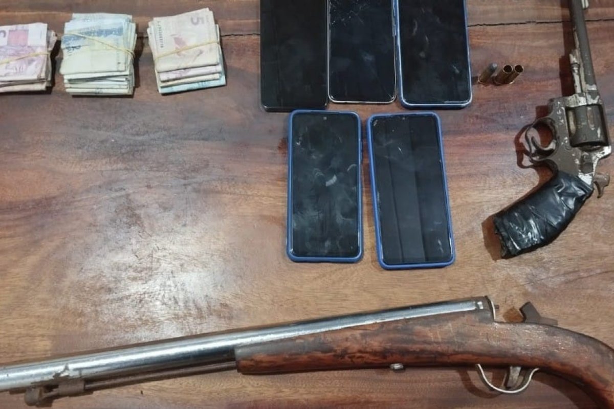 Suspeito de roubo a posto de combustível é preso no interior da Bahia