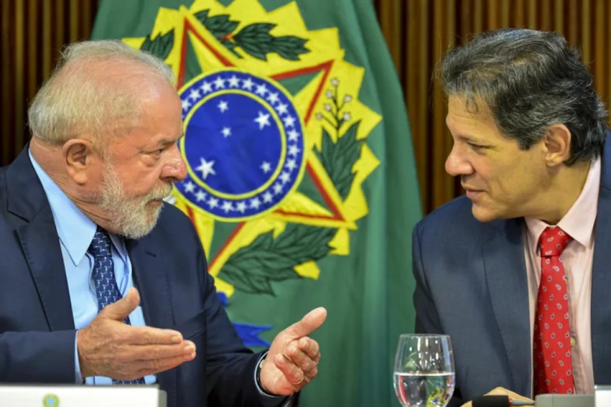 Governo precisará de esforço adicional de 1% do PIB para alcançar meta em 2025