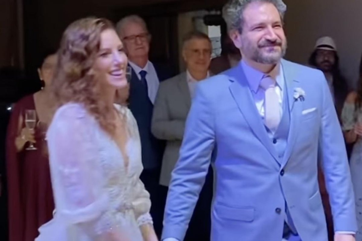 Ator Caco Ciocler se casa com terapeuta em cerimônia judaica!