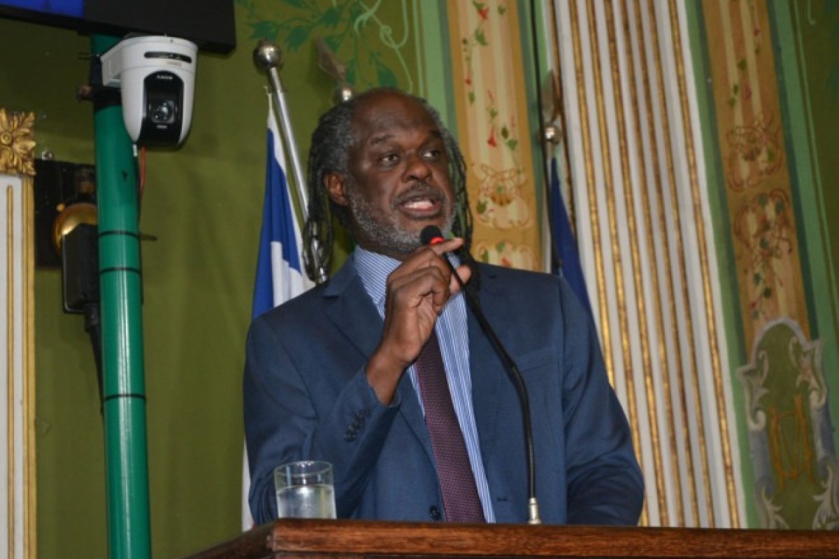 Sílvio Humberto atribui à prefeitura de Salvador os piores índices de desnutrição e desemprego