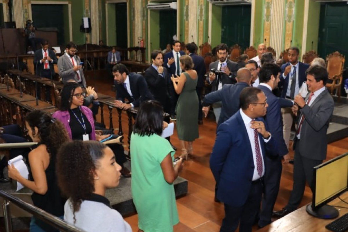 Câmara vota reajuste dos servidores e empréstimo milionário do Executivo nesta quarta (3)