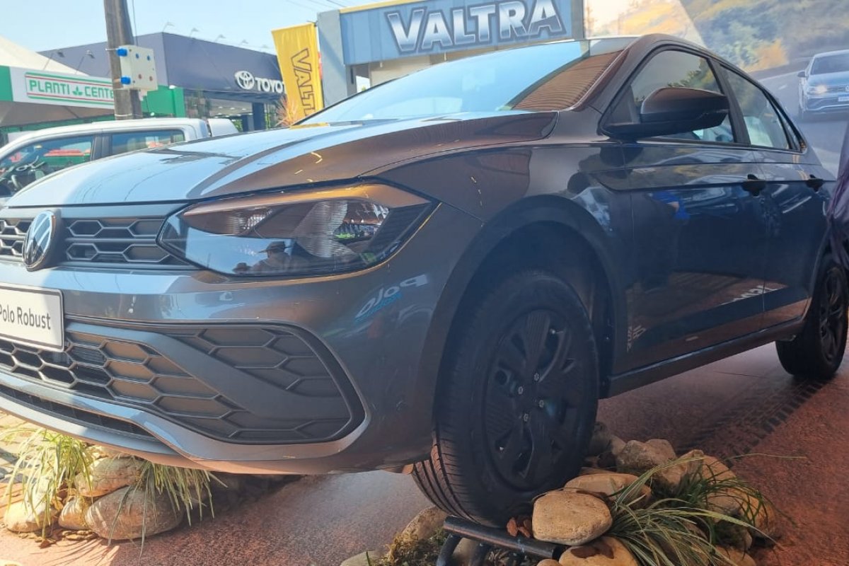 VW lança Polo Robust por até R$ 81,2 mil para clientes com CNPJ: conheça