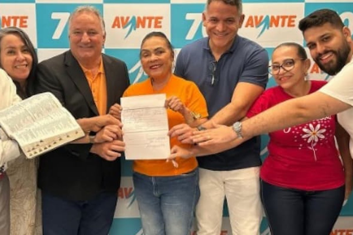 Tonha Magalhães se filia ao Avante em Candeias