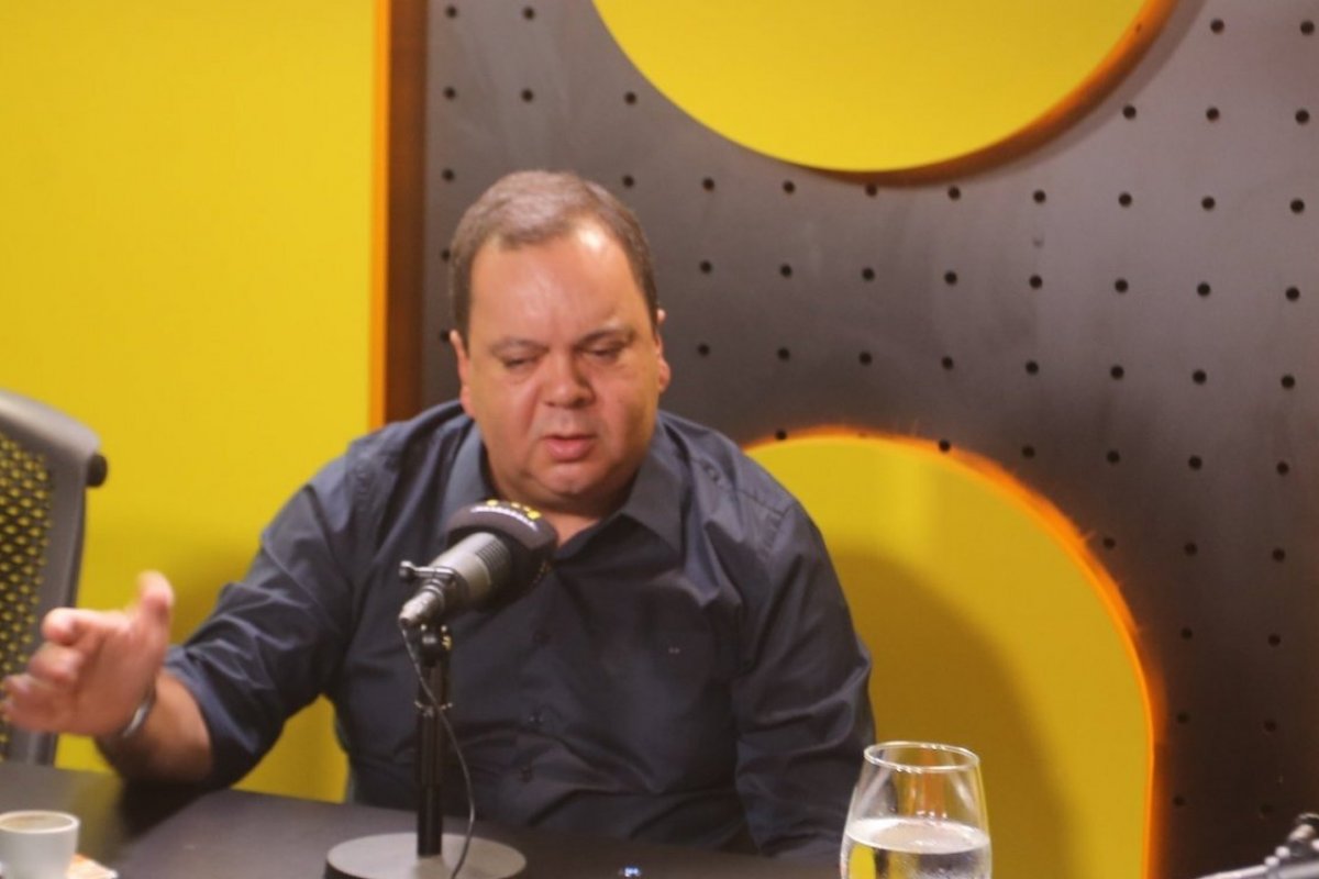 Elmar diz que crise no União Brasil não será impeditivo para concorrer à presidência da Câmara