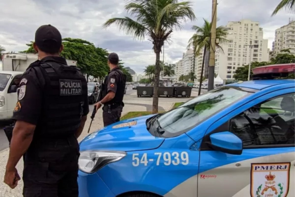 Foragidos da Justiça prestam concurso para PM no Rio e acabam presos