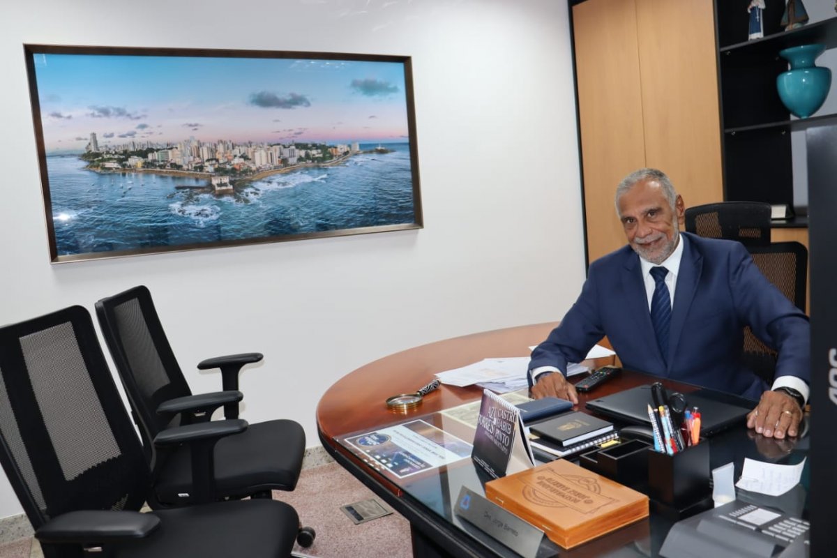 Desembargador do TJBA procede audiência de tentativa de conciliação entre a Arquidiocese de Salvador e a Devoção do Senhor do Bonfim