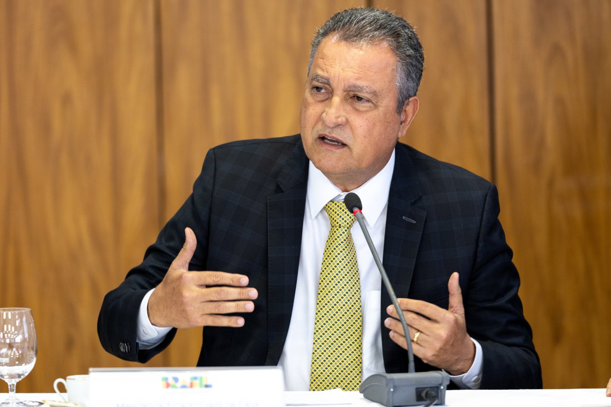 Compra de respiradores: requerimento em tramitação na Câmara solicita esclarecimentos de Rui Costa