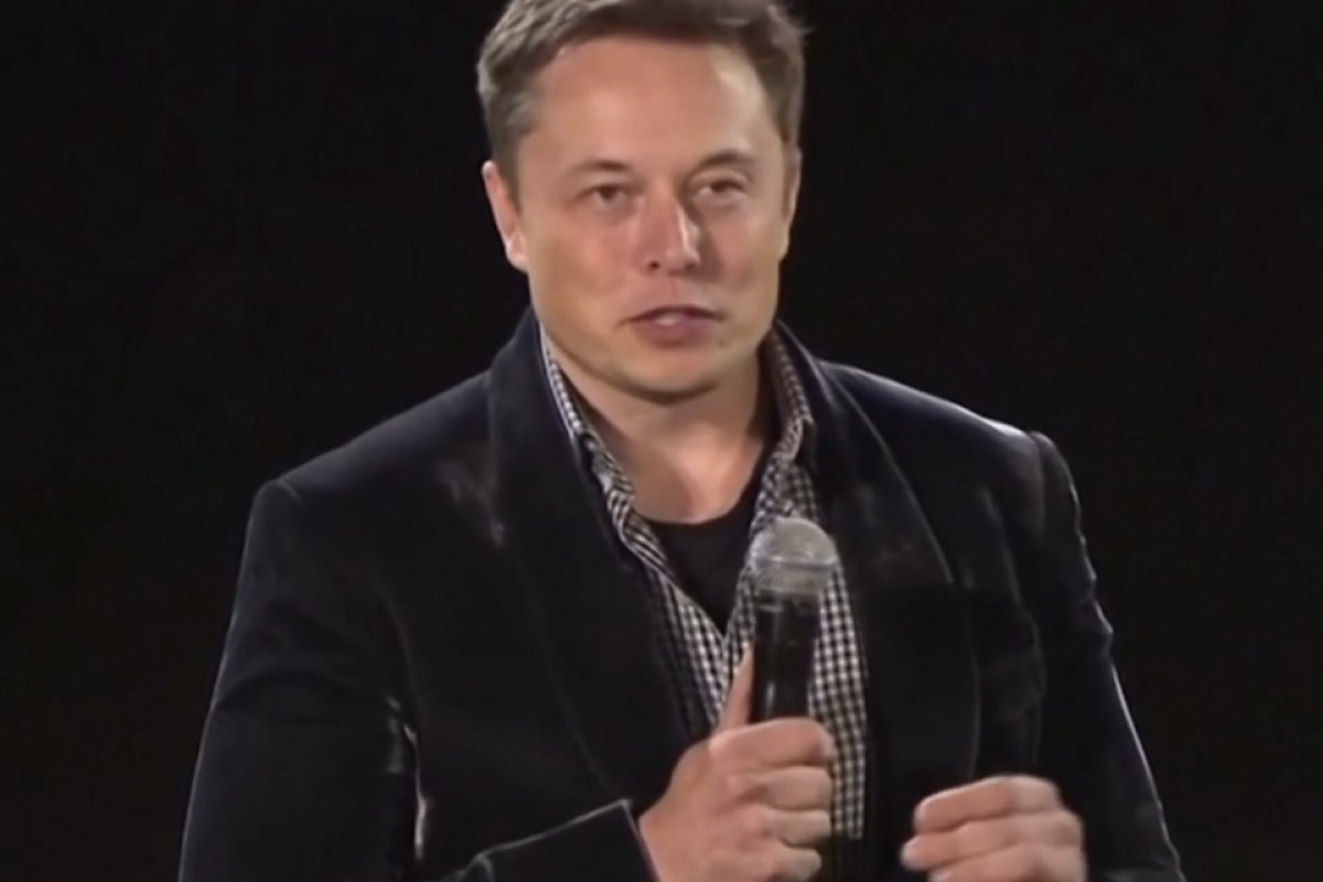 Comissão de Segurança da Câmara vota moção de aplauso a Elon Musk