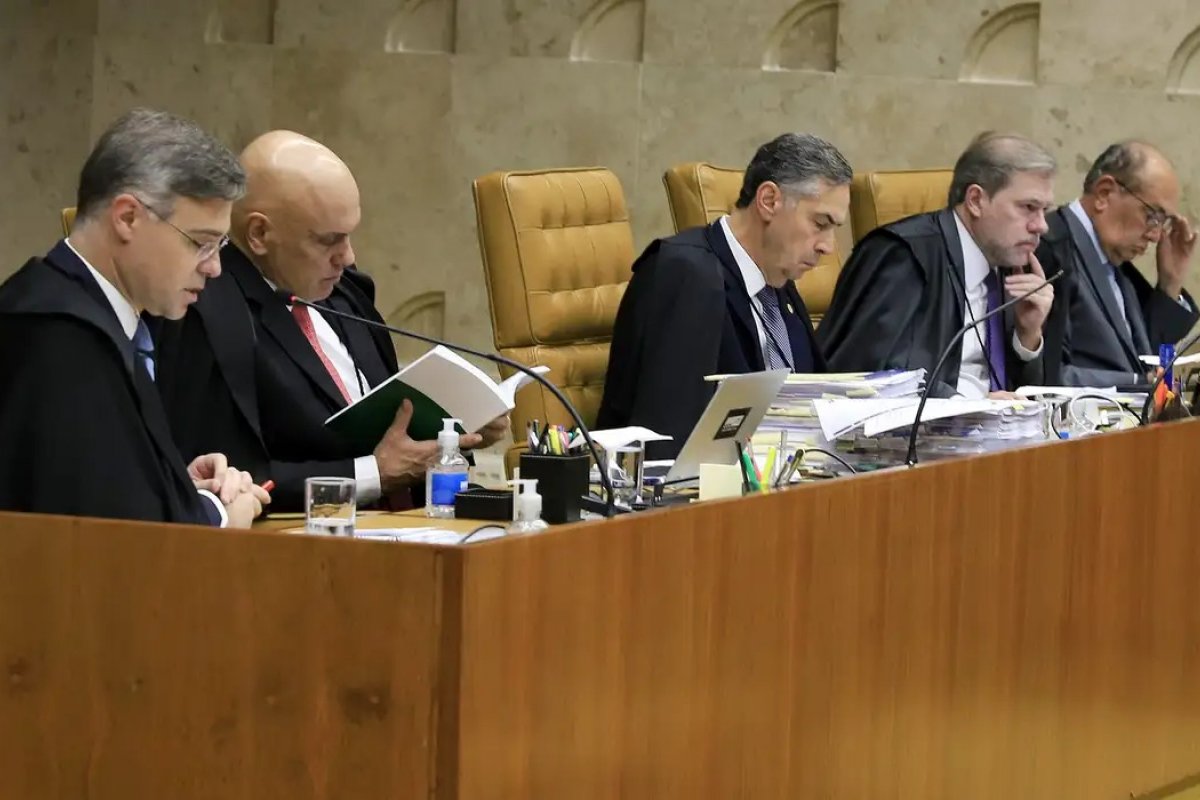 STF dá mais poder a si mesmo e amplia foro privilegiado