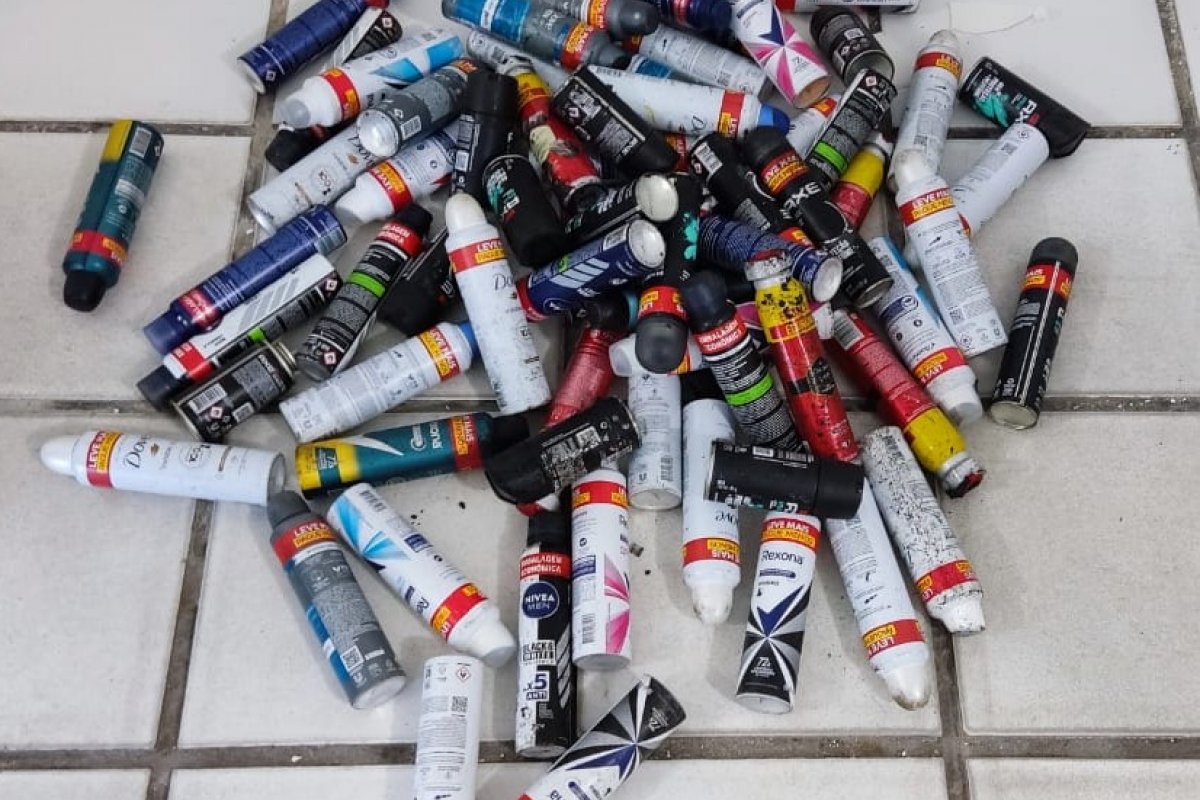 Homem é preso após roubar 69 frascos de desodorante em Salvador