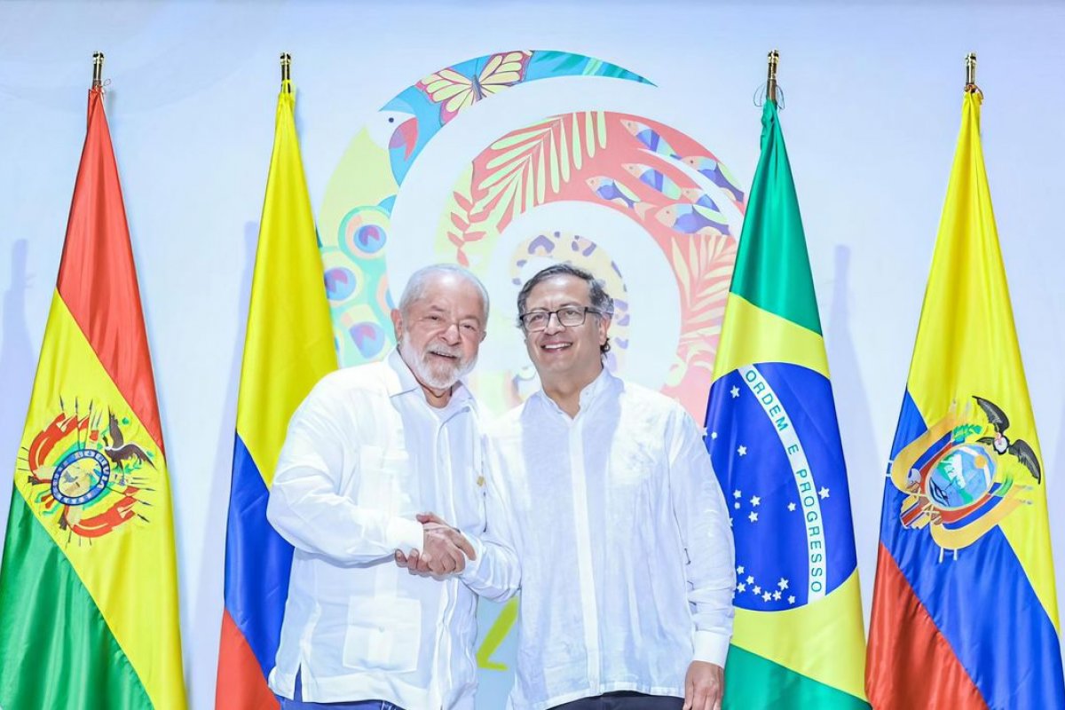 Lula realiza visita oficial à Colômbia nesta terça (16)