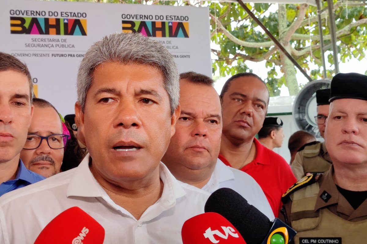 Vídeo: após alfinetada de Bruno sobre encostas, Jerônimo pede que investimentos municipal e estadual sejam comparados