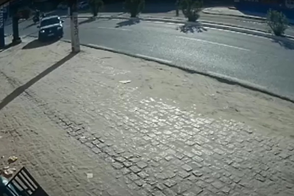 Mulher morre após ser atropelada por homem empinando moto no RN