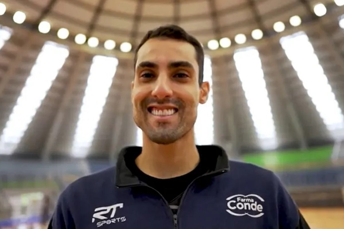 Bernardinho convoca Douglas Souza para seleção, mas jogador recusa