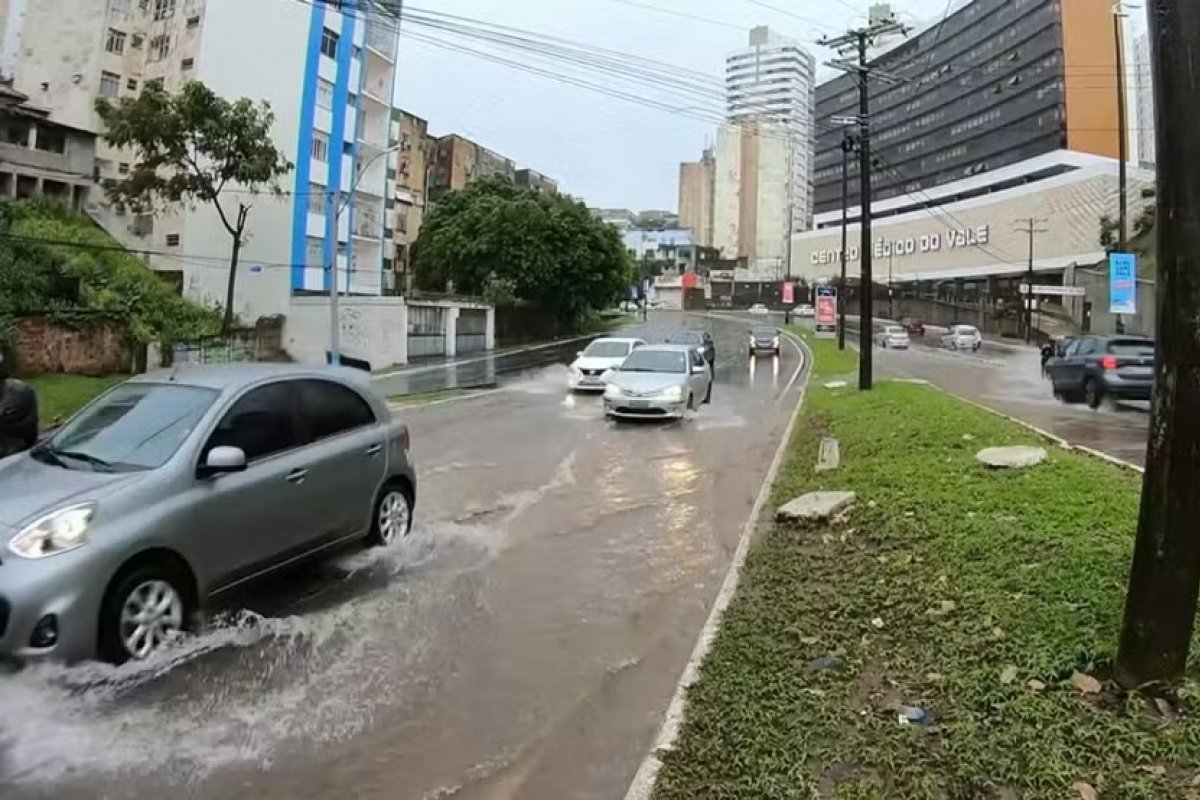 Em 16 dias, Salvador tem quase o dobro de chuva previsto para abril