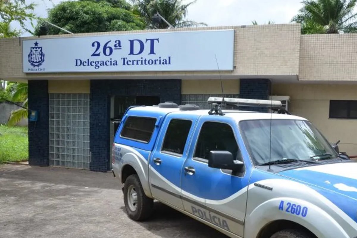 'Mandou ajoelhar e desferiu várias facadas em mim', diz motorista por aplicativo que fingiu morte em assalto