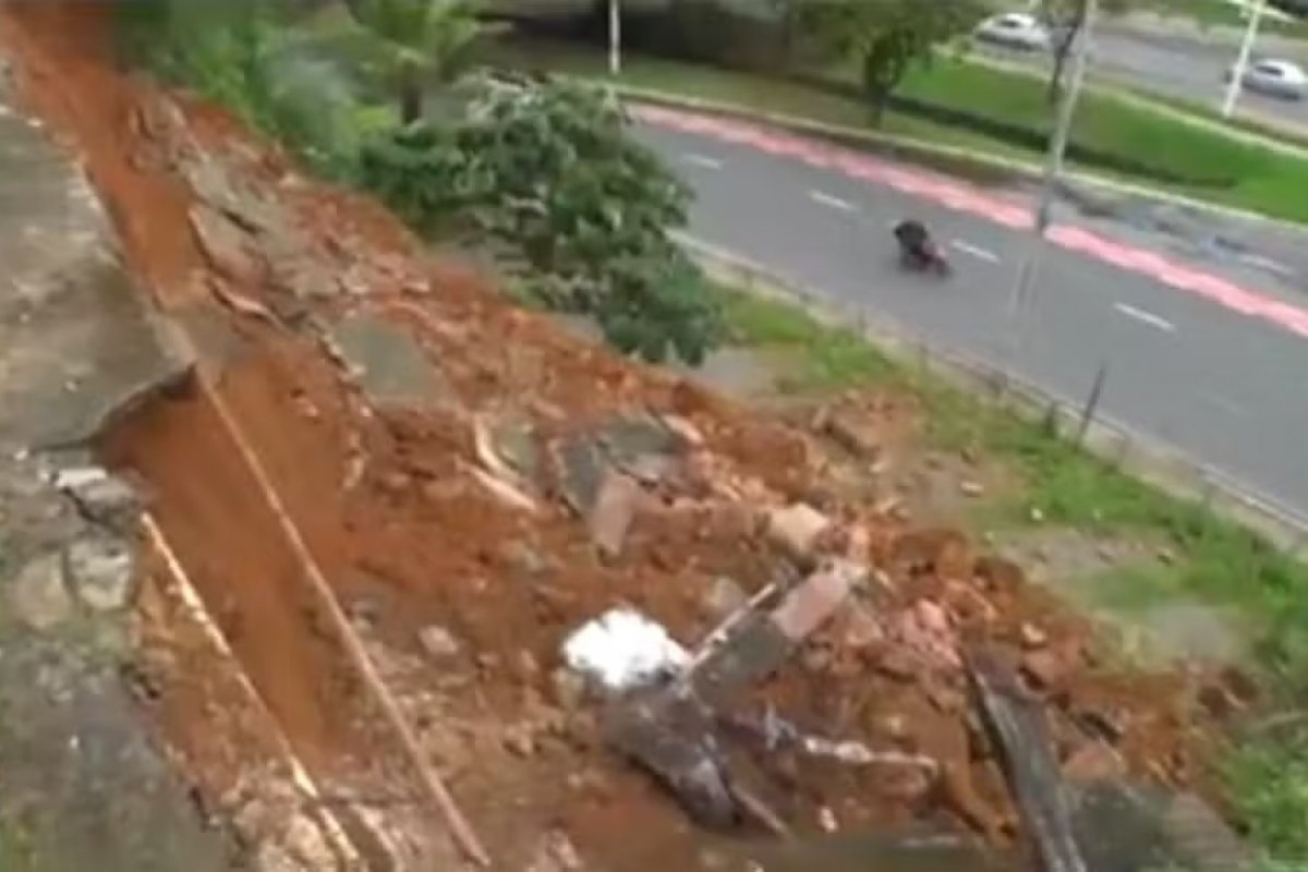 Salvador registra deslizamento e queda de árvore nesta quinta (18)