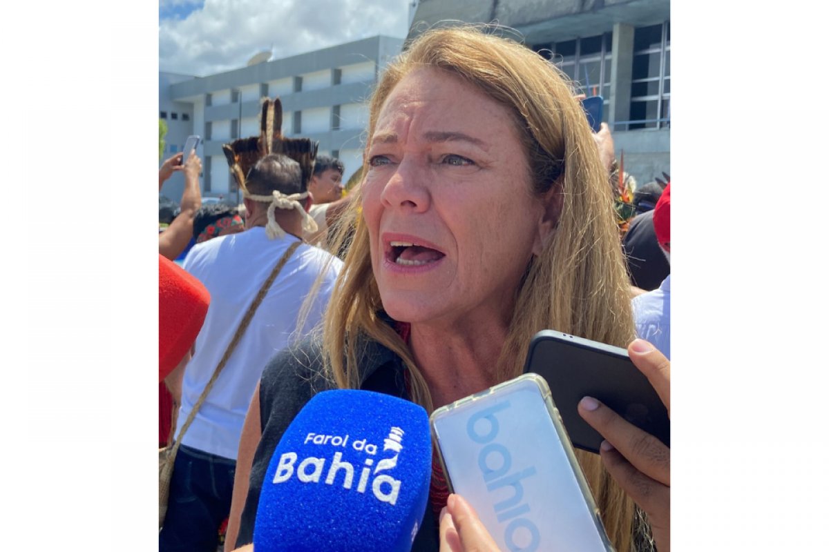 Vídeo: Fabíola Mansur celebra entrega do Plano de Magistério Indígena: 'é um marco'