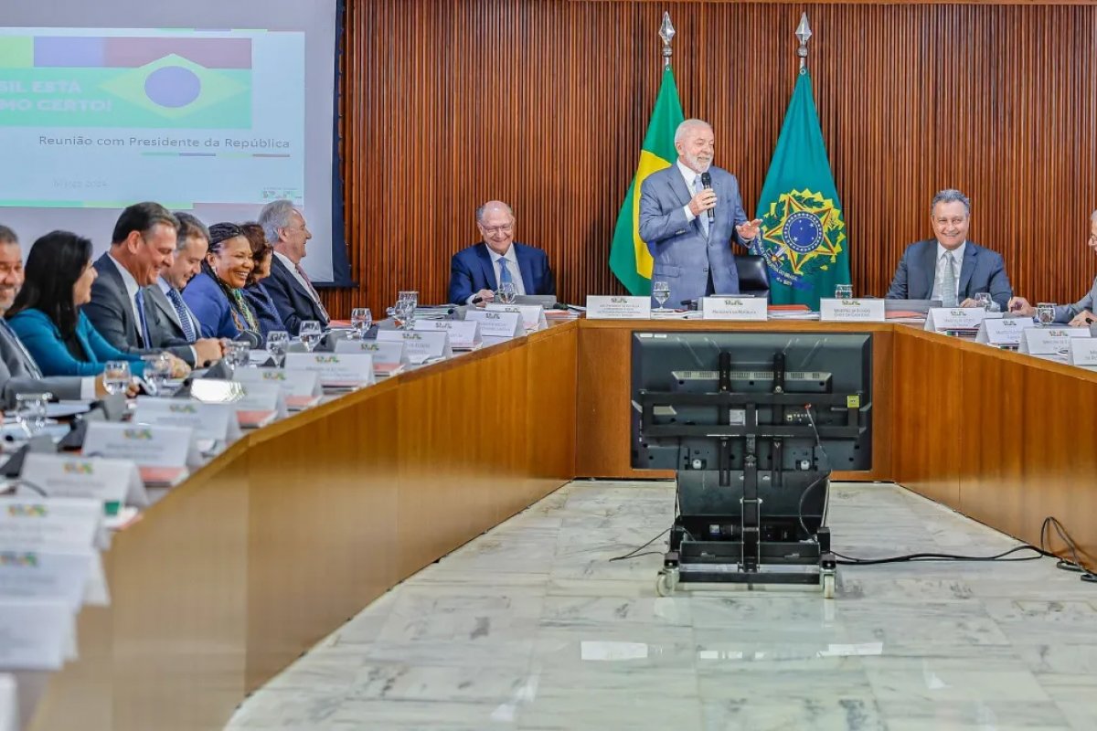 Lula deve reunir ministros e líderes nesta sexta (19) para debater sobre votações no Congresso