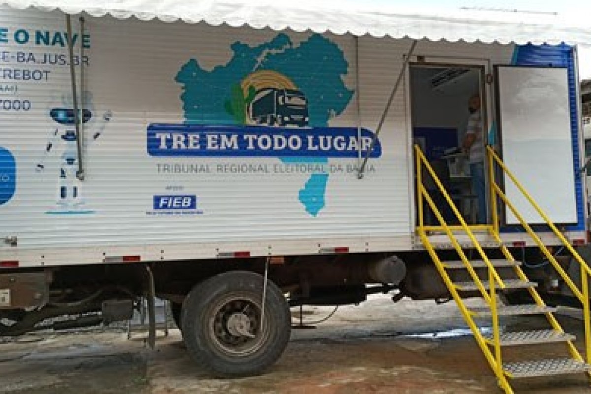 Municípios de Malhada de Pedras e Aracatu recebem atendimento móvel do TRE-BA