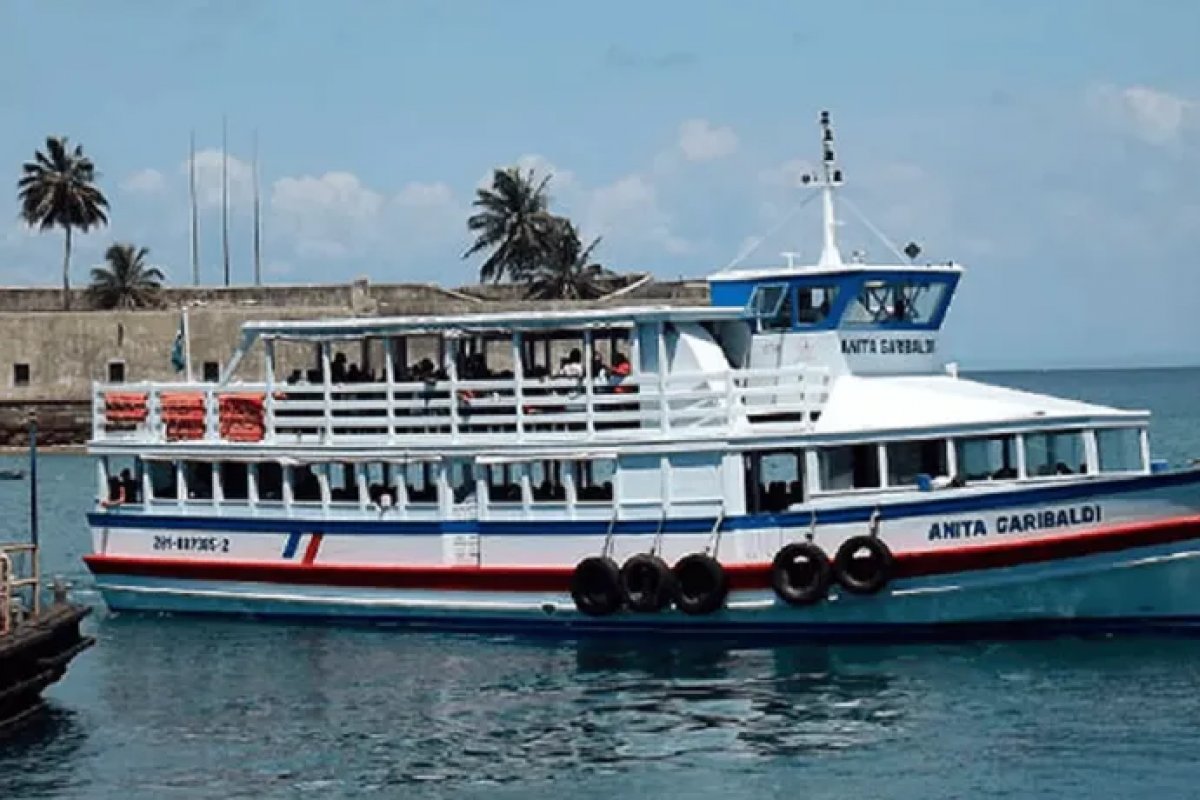 Travessia Salvador-Mar Grande é suspensa devido aos ventos fortes e mar agitado na BTS